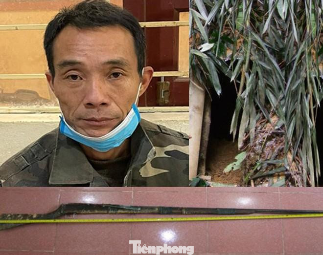 Đối tượng Thoại cùng tang vật gây án và hầm nơi ẩn nấp khi quay về nhà - Ảnh: Công an cung cấp Đối tượng Thoại cùng tang vật gây án và hầm nơi ẩn nấp khi quay về nhà - Ảnh: Công an cung cấp