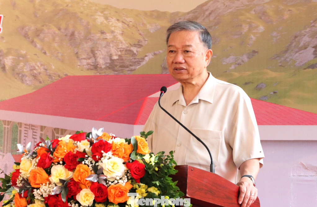 Chủ tịch nước Tô Lâm phát biểu tại Lễ khởi công xây dựng trường Mầm non Pác Bó. Ảnh: CB Chủ tịch nước Tô Lâm phát biểu tại Lễ khởi công xây dựng trường Mầm non Pác Bó. Ảnh: CB