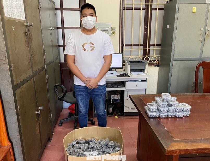 Đối tượng Hoàng Văn Tùng được xác định là người cầm đầu ổ nhóm sản xuất đạn súng săn ở Hữu Lũng (Lạng Sơn) _ảnh: CA Lạng Sơn cung cấp Đối tượng Hoàng Văn Tùng được xác định là người cầm đầu ổ nhóm sản xuất đạn súng săn ở Hữu Lũng (Lạng Sơn) _ảnh: CA Lạng Sơn cung cấp