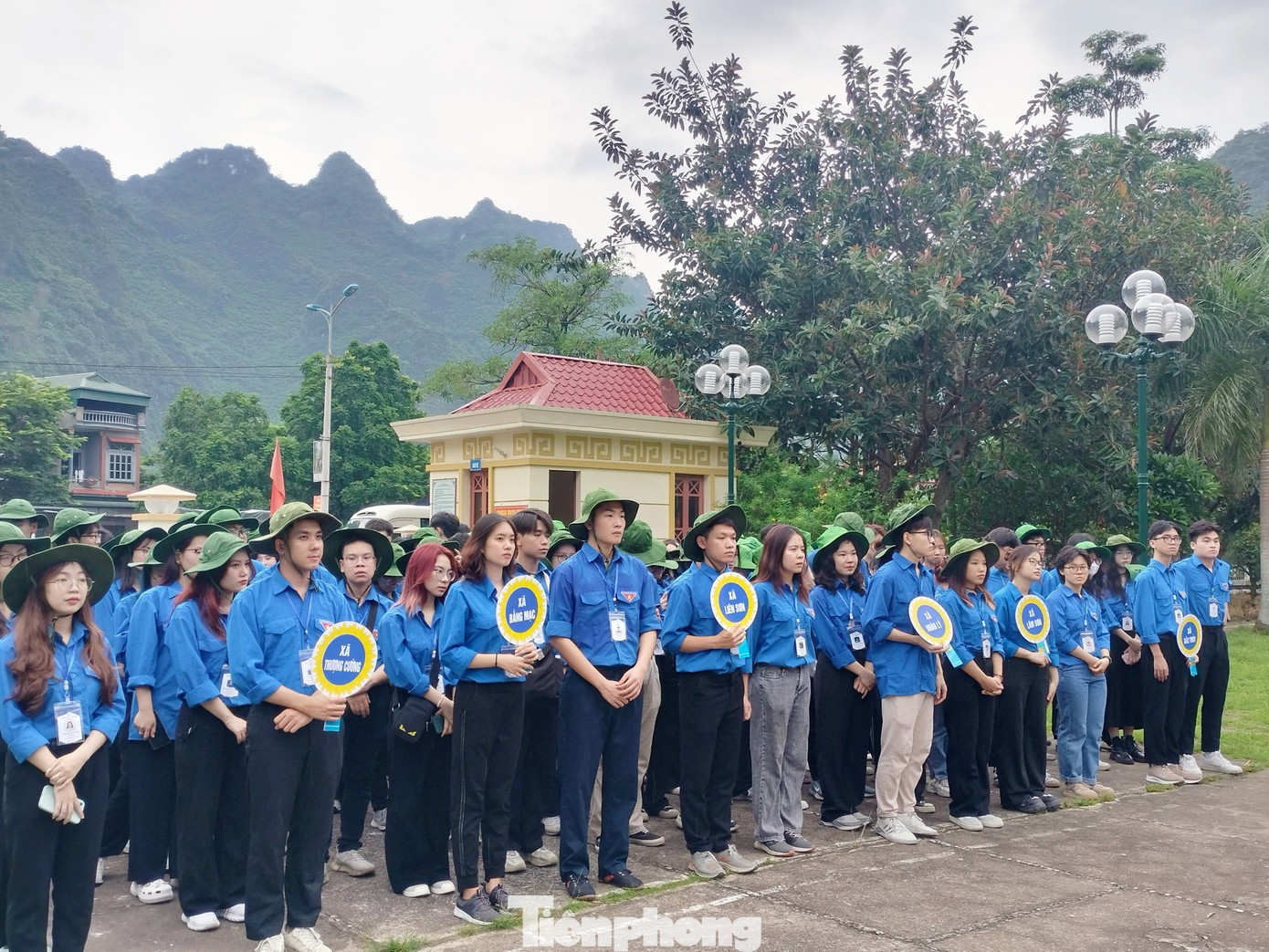 6 đội hình tình nguyện sẵn sàng "ba cùng" với vùng gian khó ở huyện Chi Lăng. Ảnh: Duy Chiến 6 đội hình tình nguyện sẵn sàng "ba cùng" với vùng gian khó ở huyện Chi Lăng. Ảnh: Duy Chiến