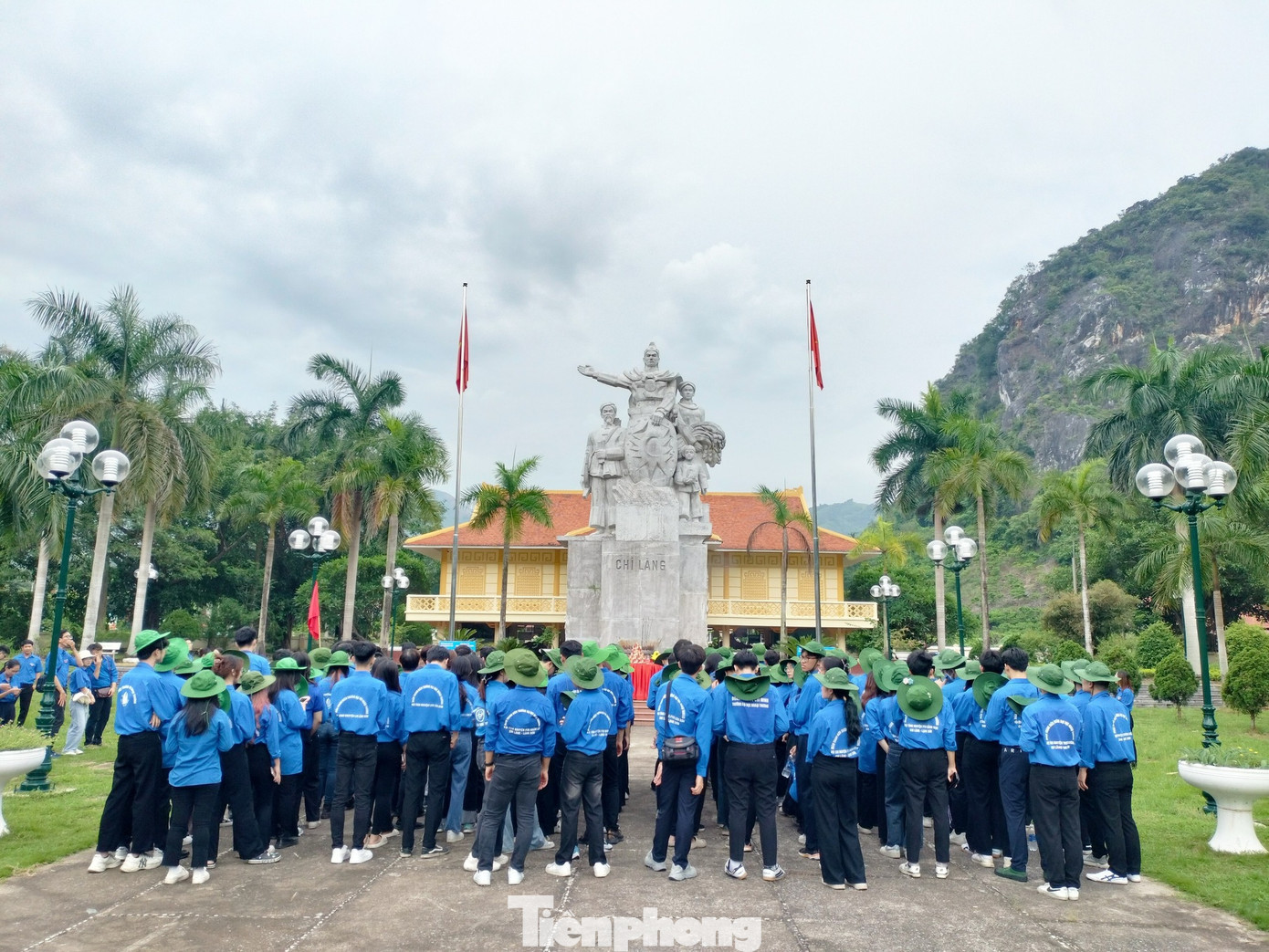 Màu xanh tình nguyện nơi mảnh đất Chi Lăng lịch sử. Ảnh: Duy Chiến Màu xanh tình nguyện nơi mảnh đất Chi Lăng lịch sử. Ảnh: Duy Chiến