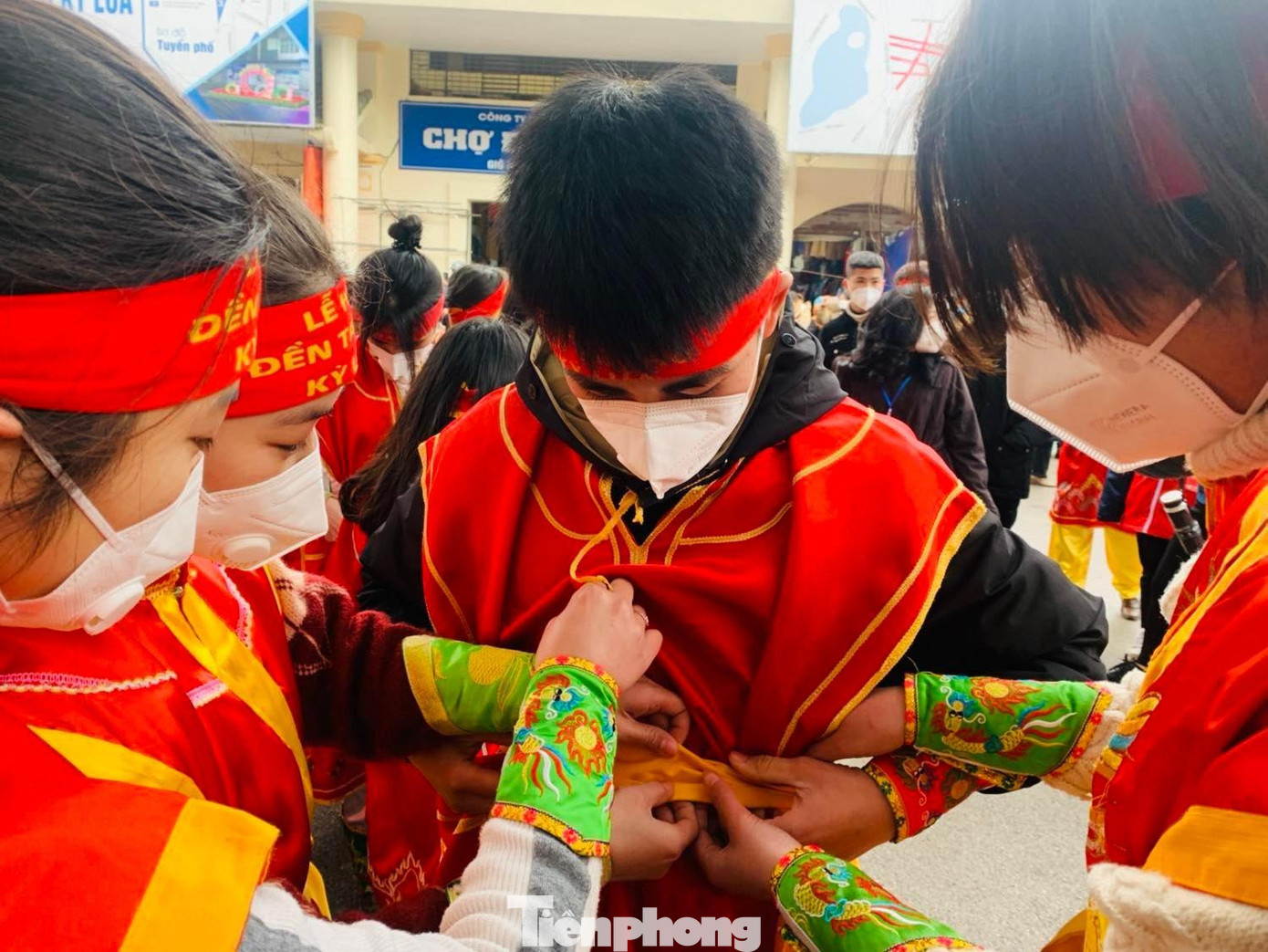 Niềm vui của nam thanh, nữ tú tham gia Lễ hội -Ảnh: Duy Chiến Niềm vui của nam thanh, nữ tú tham gia Lễ hội -Ảnh: Duy Chiến