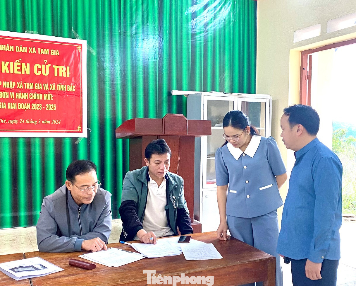 Lãnh đạo huyện Lộc Bình tăng cường công tác đôn đốc, kiểm tra các hoạt động an sinh xã hội, phòng chống bão lụt, thiên tai trên địa bàn xã Tam Gia.