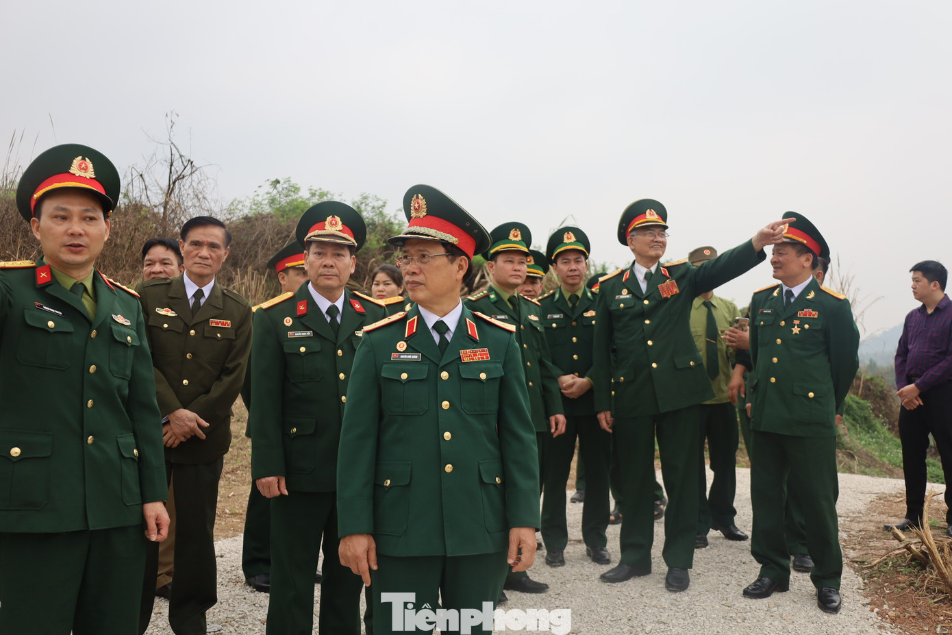 Đoàn Cựu chiến bị Quân đoàn 14 thăm Pháo đài Đồng Đăng - cửa thép tuyến đầu biên giới. Ảnh: Duy Chiến Đoàn Cựu chiến bị Quân đoàn 14 thăm Pháo đài Đồng Đăng - cửa thép tuyến đầu biên giới. Ảnh: Duy Chiến