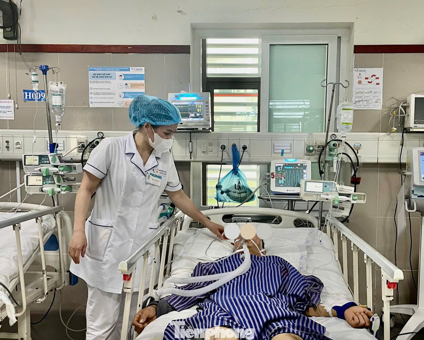 Bệnh nhân Đ đang cấp cứu tại Bệnh viện đa khoa tỉnh Lạng Sơn. Bệnh nhân Đ đang cấp cứu tại Bệnh viện đa khoa tỉnh Lạng Sơn.
