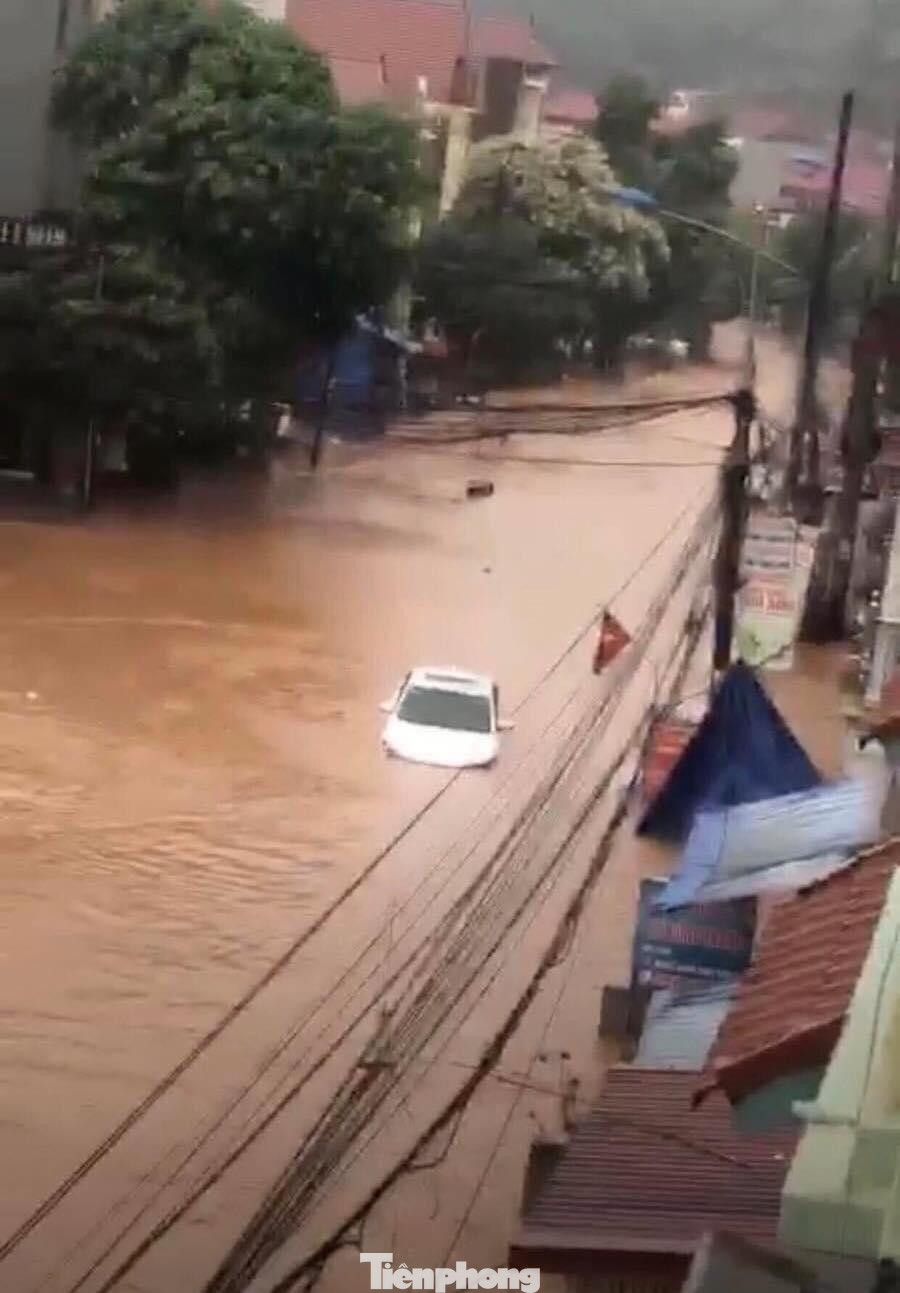 Khu vực cửa khẩu Cốc Nam, mưa to cũng gây ngập lụt, ảnh hưởng công việc giao thương biên giới -Ảnh: TL