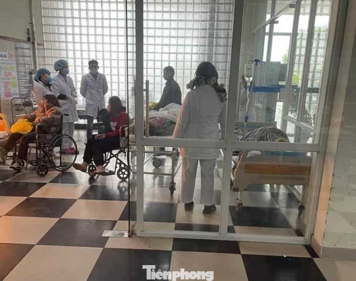 Các nạn nhân hiện đang cấp cứu tại các cơ sở y tế Lạng Sơn. Các nạn nhân hiện đang cấp cứu tại các cơ sở y tế Lạng Sơn.