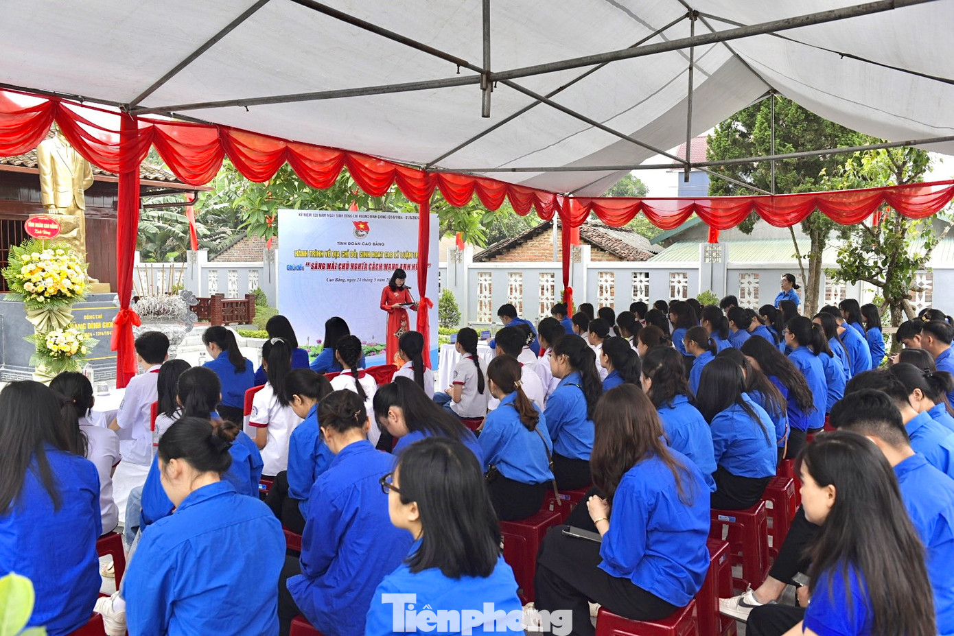 Tuổi trẻ Cao Bằng tổ chức các hoạt động noi gương đồng chí Hoàng Đình Giong. Tuổi trẻ Cao Bằng tổ chức các hoạt động noi gương đồng chí Hoàng Đình Giong.