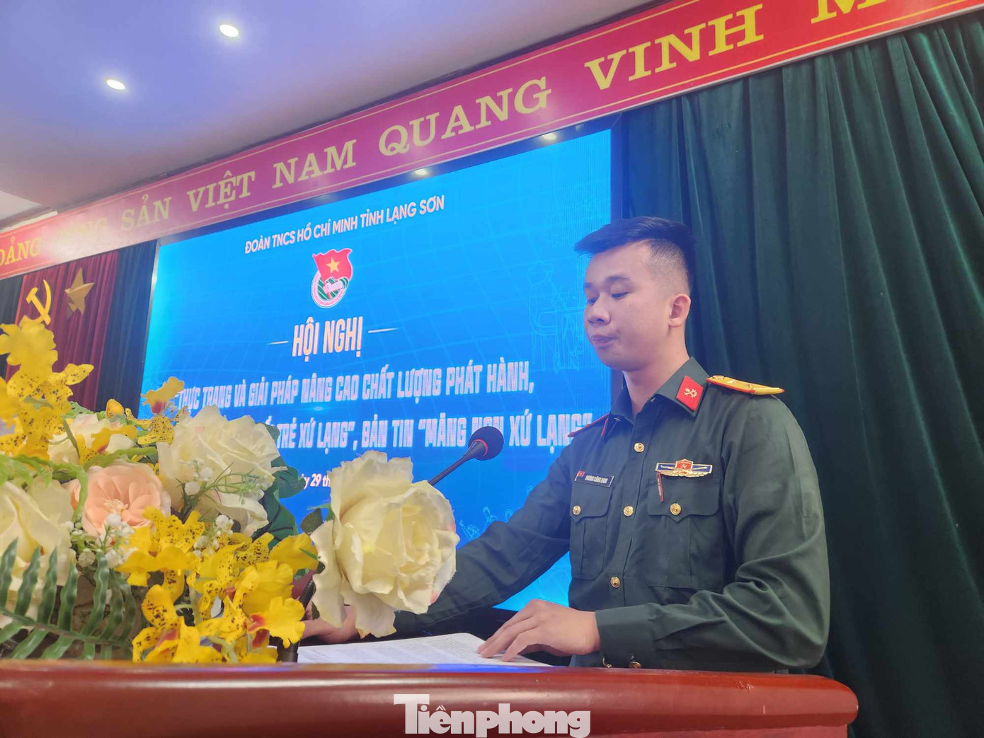 Trung úy Dương Công Nam- Đoàn viên Bộ CHQS tỉnh Lạng Sơn tham gia tham luận.