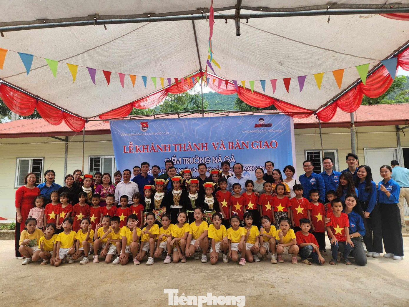 Niềm vui có ngôi trường mới. Ảnh: Duy Chiến Niềm vui có ngôi trường mới. Ảnh: Duy Chiến