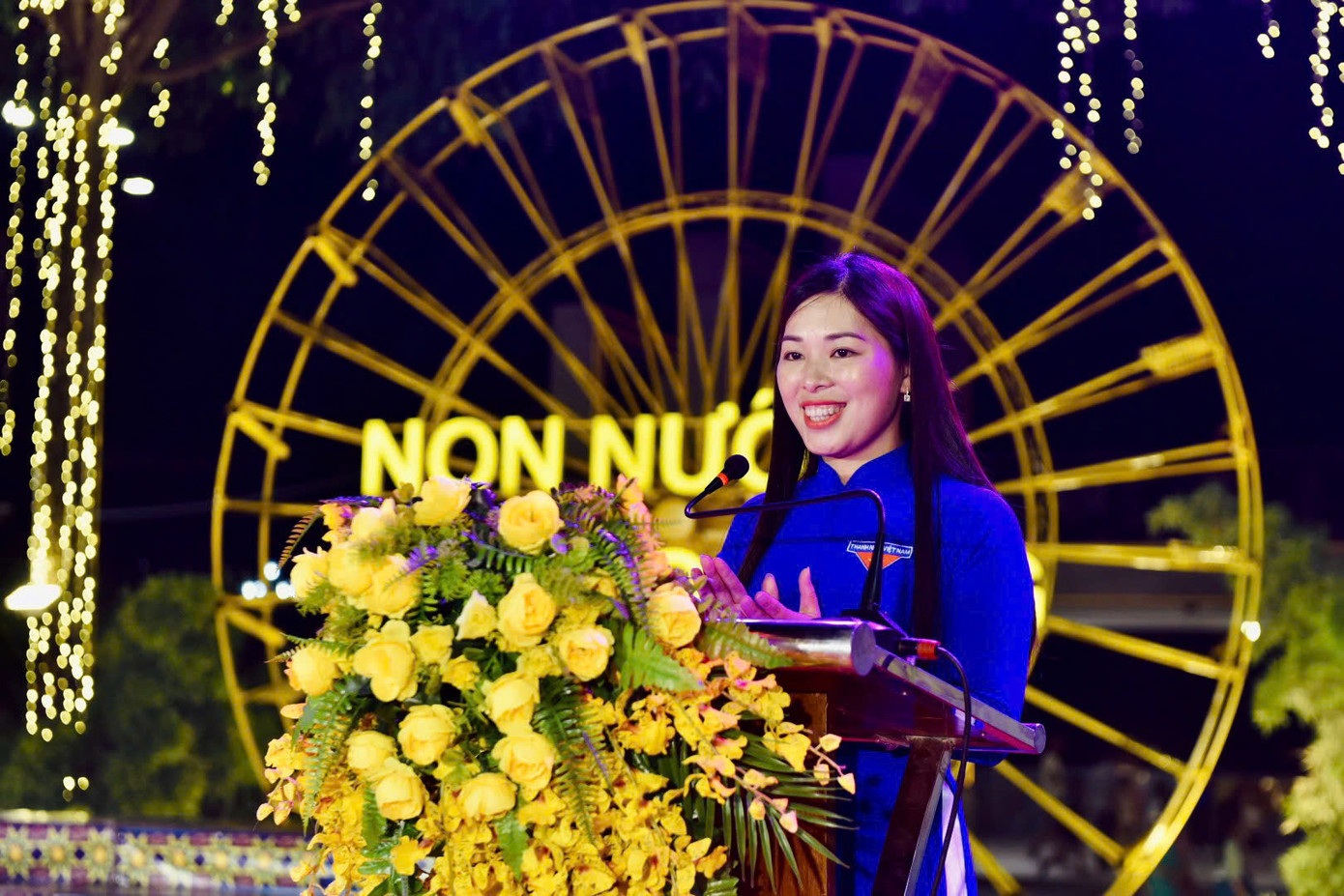 Chị Nông Thị Nhung - Phó Bí thư Tỉnh Đoàn, Chủ tịch Hội đồng Đội tỉnh phát biểu khai mạc chương trình.