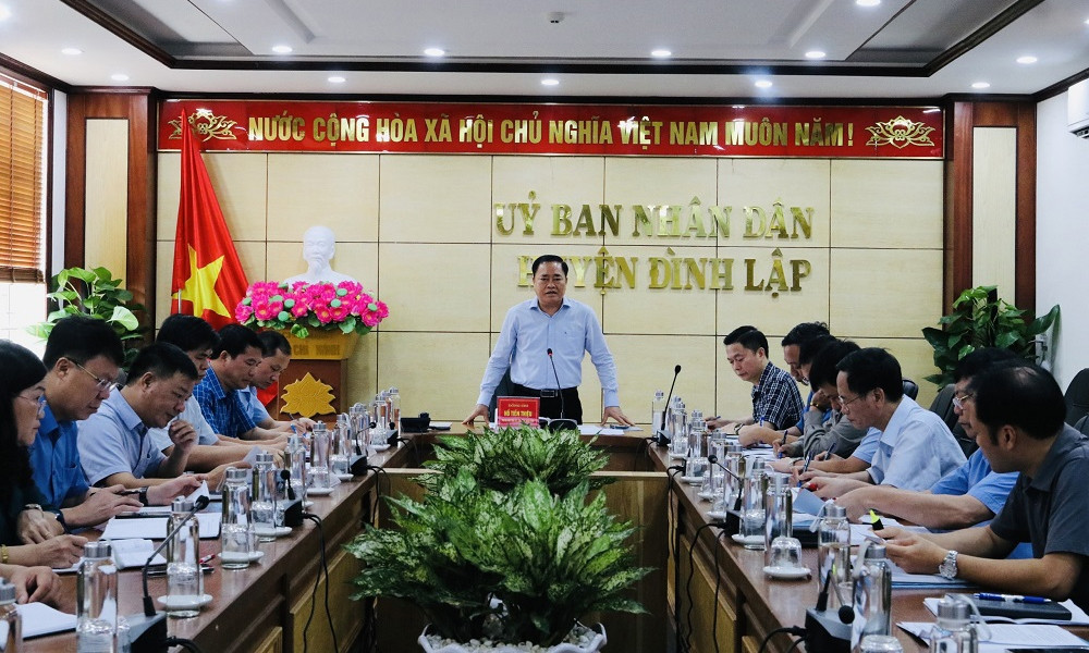 Chủ tịch UBND tỉnh Lạng Sơn Hồ Tiến Thiệu chỉ đạo, tháo gỡ khó khăn trong việc thực hiện dự án qua địa phận huyện Đình Lập.