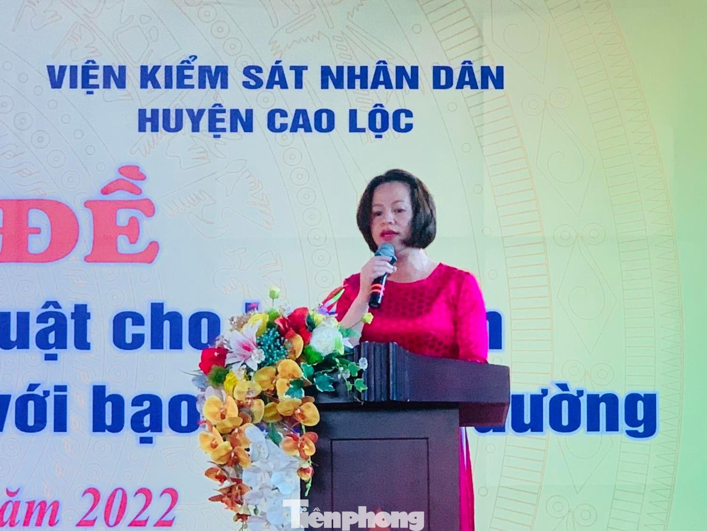 Cô giáo Nguyễn Thị Hương, Phó Giám đốc Trung tâm GDNN-GDTX huyện Cao Lộc khẳng định, công tác tuyên truyền giáo dục thông qua "Phiên tòa giả định" là rất thiết thực, bổ ích -Ảnh: Duy Chiến Cô giáo Nguyễn Thị Hương, Phó Giám đốc Trung tâm GDNN-GDTX huyện Cao Lộc khẳng định, công tác tuyên truyền giáo dục thông qua "Phiên tòa giả định" là rất thiết thực, bổ ích -Ảnh: Duy Chiến