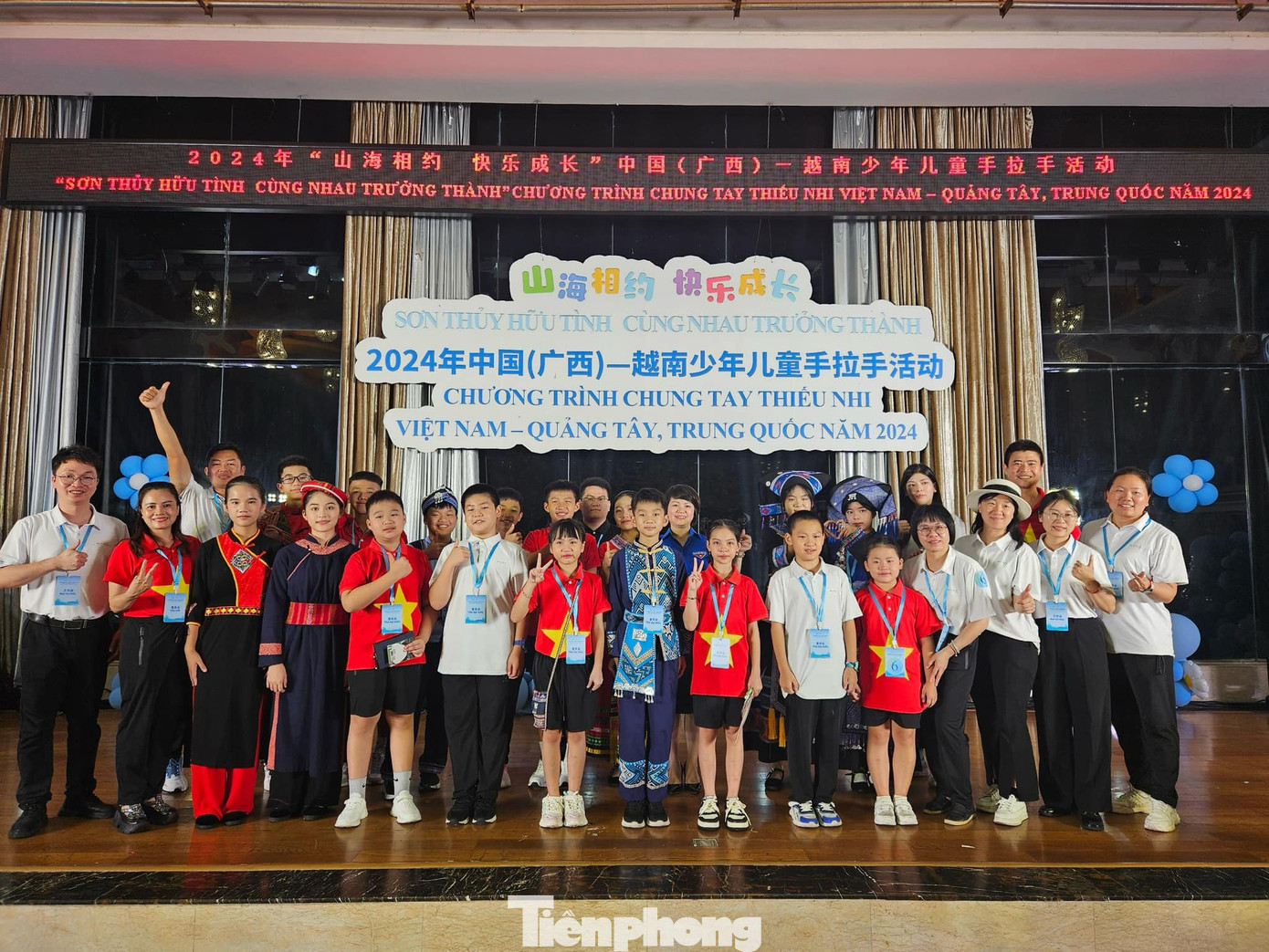 Thiếu nhi Việt- Trung sát cánh, đoàn kết xây dựng tình hữu nghị.