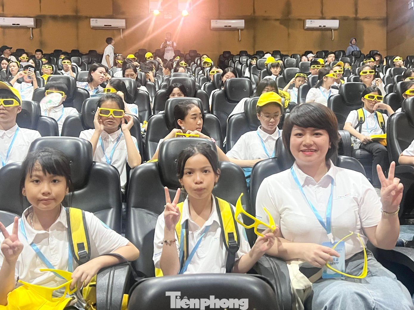 Trải nghiệm xem phim 3D.