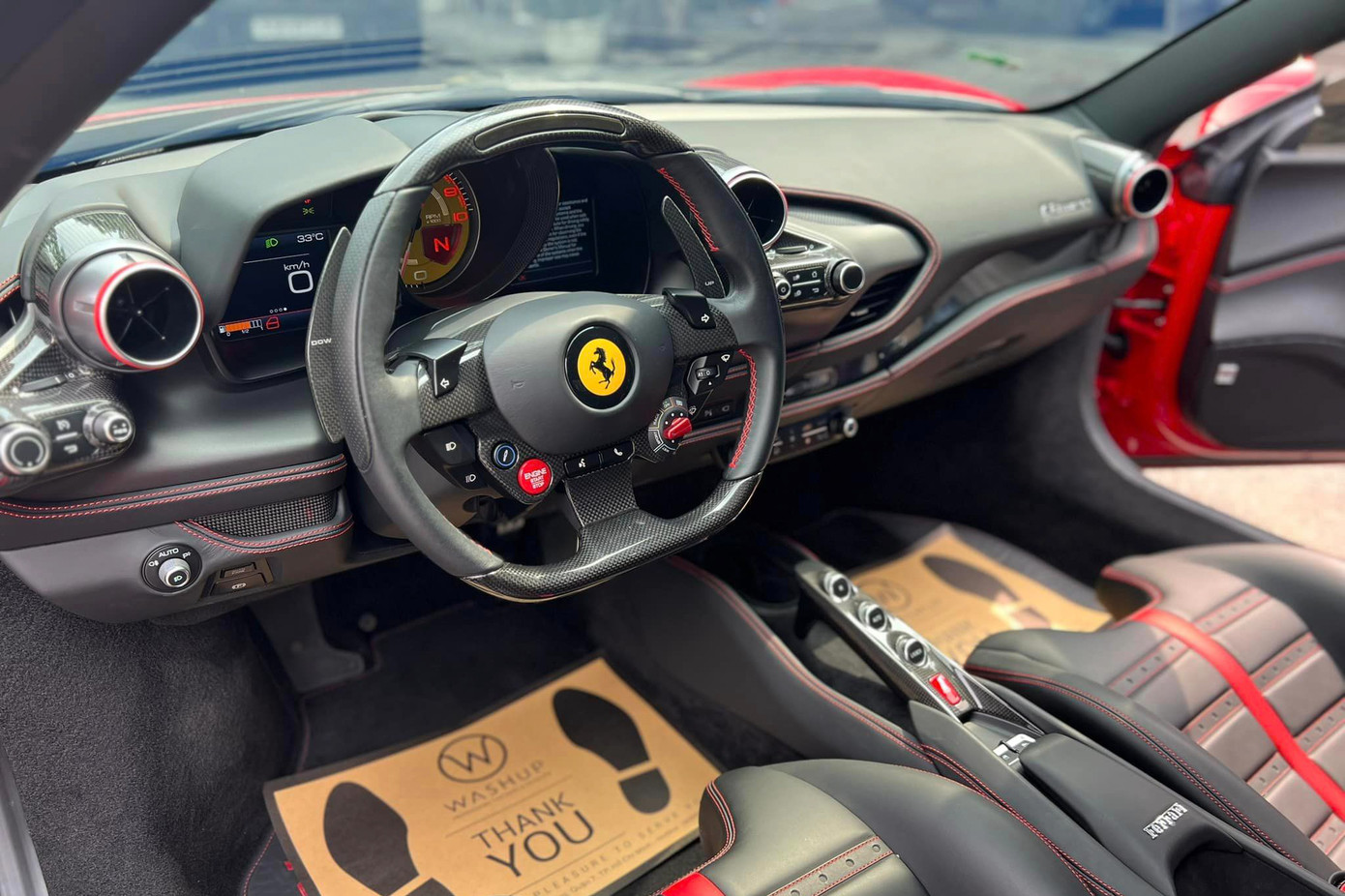 Nội thất được bọc da màu đen, đi kèm chỉ khâu màu đỏ nhằm tạo điểm nhấn. Theo chia sẻ của người bán, ODO của xe chỉ mới đạt 3.775 km. Đồng thời mặc dù được nhập khẩu tư nhân, chiếc F8 Tributo này vẫn đủ điều kiện để nhận được dịch vụ bảo dưỡng chính hãng. Nội thất được bọc da màu đen, đi kèm chỉ khâu màu đỏ nhằm tạo điểm nhấn. Theo chia sẻ của người bán, ODO của xe chỉ mới đạt 3.775 km. Đồng thời mặc dù được nhập khẩu tư nhân, chiếc F8 Tributo này vẫn đủ điều kiện để nhận được dịch vụ bảo dưỡng chính hãng.