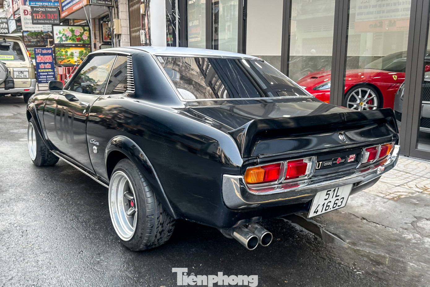 Tại Việt Nam, số lượng xe Celica thuộc thế hệ đầu tiên không nhiều. Mới đây, một chiếc phiên bản 2000 LT đã bất ngờ xuất hiện trên một tuyến phố tại TP.HCM. Đây là phiên bản facelift của dòng xe này, với gương được đặt ở cột A thay vì vòm bánh trước, trong khi phần đèn hậu cũng được thiết kế lại. Tại Việt Nam, số lượng xe Celica thuộc thế hệ đầu tiên không nhiều. Mới đây, một chiếc phiên bản 2000 LT đã bất ngờ xuất hiện trên một tuyến phố tại TP.HCM. Đây là phiên bản facelift của dòng xe này, với gương được đặt ở cột A thay vì vòm bánh trước, trong khi phần đèn hậu cũng được thiết kế lại.