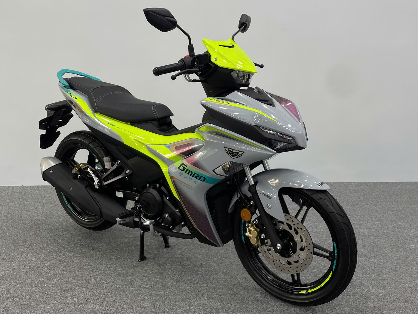 Bản đặc biệt của dòng underbone có tên gọi Yamaha Y16ZR 6MRO Limited Edition. Bản này được sản xuất 3.000 chiếc, nhằm kỷ niệm hãng xe máy Nhật Bản đạt cột mốc 6 triệu xe Yamaha đã bán tại Malaysia. Bản đặc biệt của dòng underbone có tên gọi Yamaha Y16ZR 6MRO Limited Edition. Bản này được sản xuất 3.000 chiếc, nhằm kỷ niệm hãng xe máy Nhật Bản đạt cột mốc 6 triệu xe Yamaha đã bán tại Malaysia.