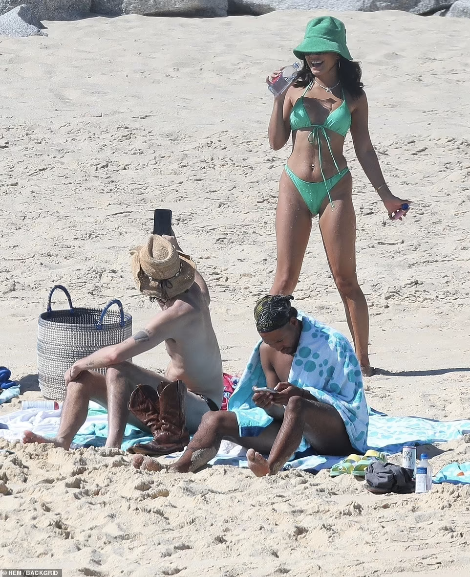 Đây là loạt ảnh độc quyền được đăng tải trên trang Dailymail.