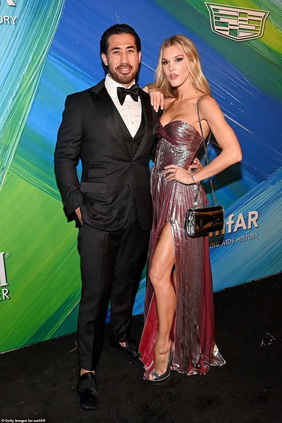 Joy Corrigan và bạn trai tin đồn lần đầu sánh bước đi dự tiệc vào năm ngoái.