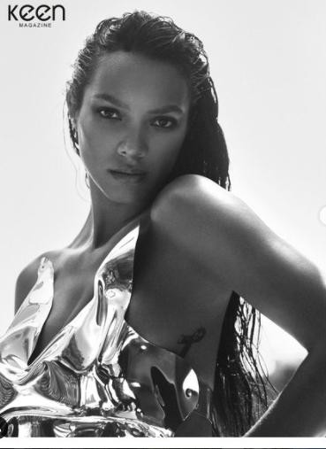 Lais Ribeiro sinh năm 1990 ở Brazil, sở hữu vẻ đẹp Latin sexy hoang dại, làn da rám nắng, gương mặt với những đường nét xinh xắn. Lais Ribeiro sinh năm 1990 ở Brazil, sở hữu vẻ đẹp Latin sexy hoang dại, làn da rám nắng, gương mặt với những đường nét xinh xắn.