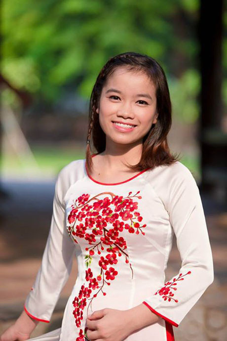 Nữ sinh Hà thành rạng ngời ngày khoác áo cử nhân ảnh 2