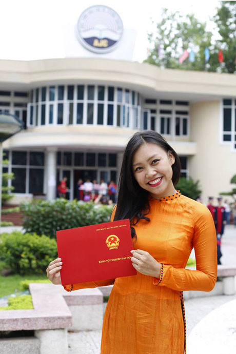 Nữ sinh Hà thành rạng ngời ngày khoác áo cử nhân ảnh 7