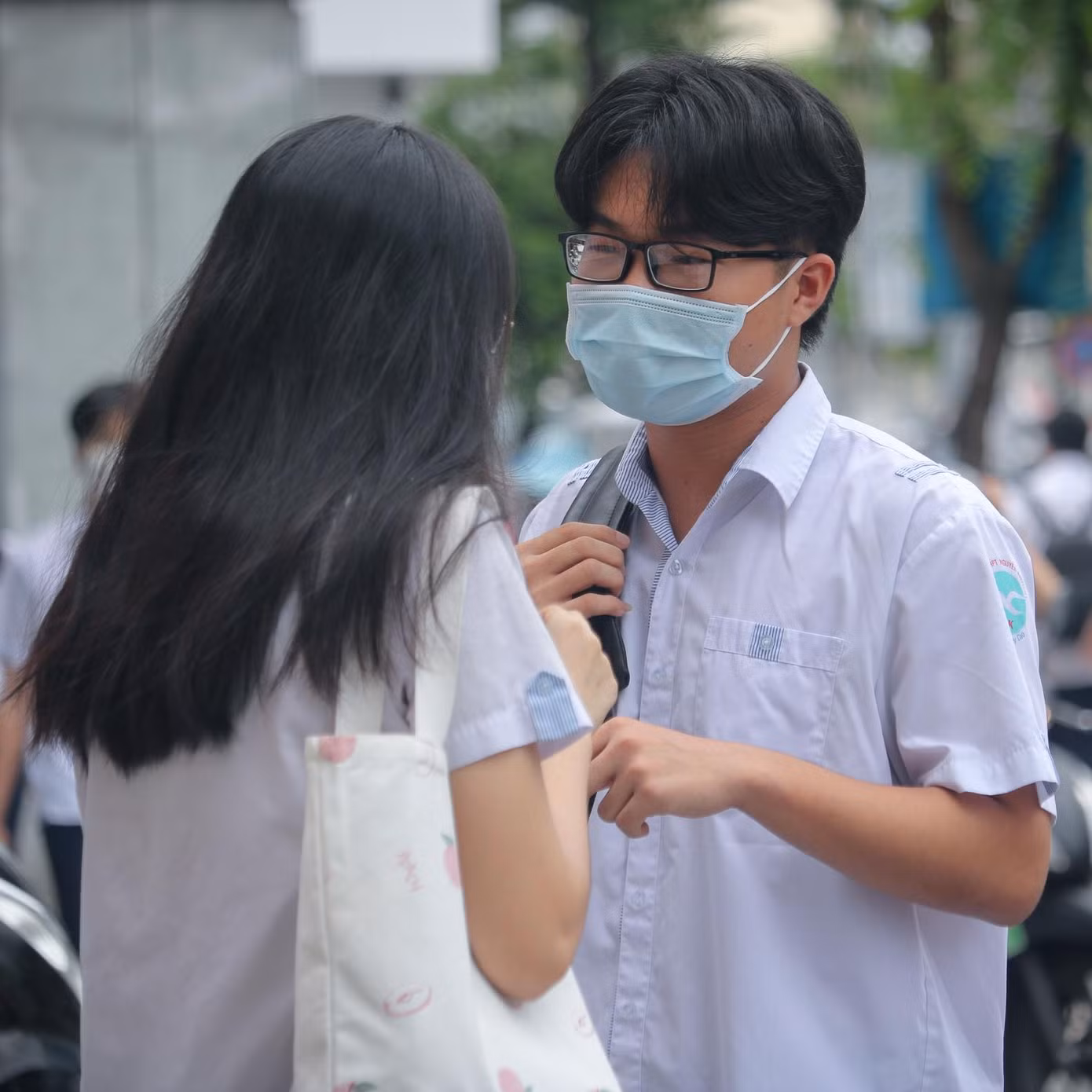 Teen thi đợt 2 có thể tham khảo kinh nghiệm từ các bạn đã thi đợt 1 để thêm tự tin. Teen thi đợt 2 có thể tham khảo kinh nghiệm từ các bạn đã thi đợt 1 để thêm tự tin.