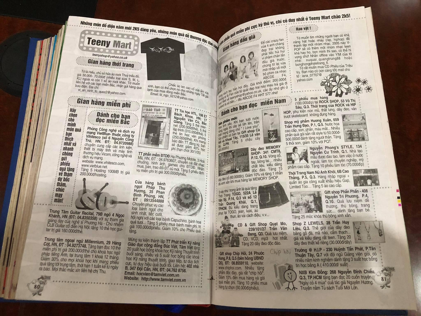 Công việc đầu tiên của Châu tại HHT chính là liên hệ các shop cho mục "Cơ hội quà tặng". Công việc đầu tiên của Châu tại HHT chính là liên hệ các shop cho mục "Cơ hội quà tặng".