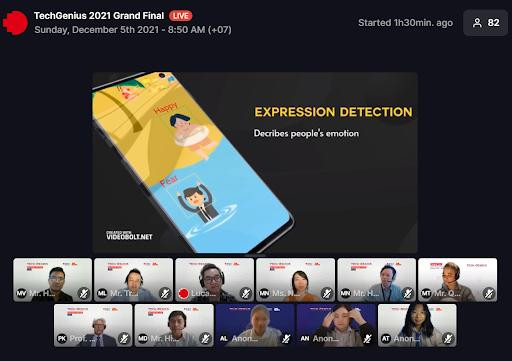 Đội thi Anonymous mang đến một ứng dụng điện thoại với những tính năng tương tự đôi mắt, giúp người dùng không chỉ nhận diện được các đồ vật và văn bản mà còn biết ước lượng khoảng cách và “đọc vị” cảm xúc của người đối diện.
