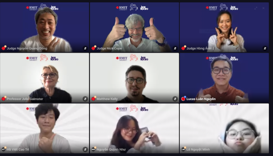 Đội EMG - Top 10 cuộc thi chụp ảnh lưu niệm cùng BGK