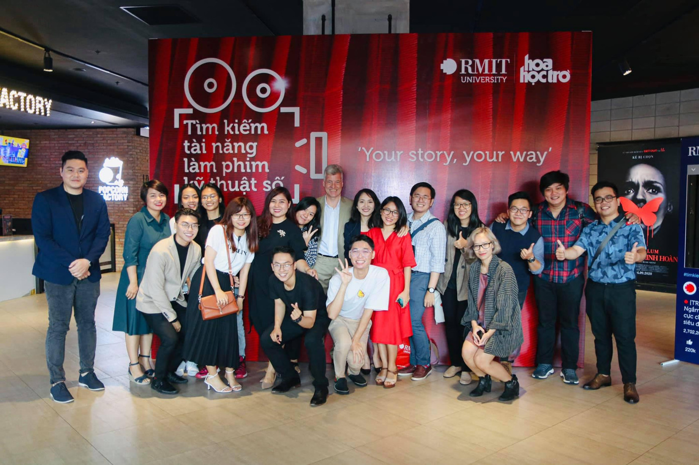 Niềm vui khi sự kiện khép lại thành công tốt đẹp là một cảm xúc vô cùng khó tả. Niềm vui khi sự kiện khép lại thành công tốt đẹp là một cảm xúc vô cùng khó tả.