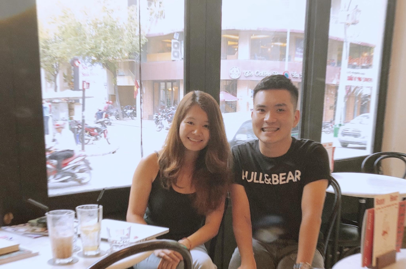 Tớ và chị Huyền Chip trong dịp phỏng vấn viết bài cho cuốn đặc san Project Du Học.