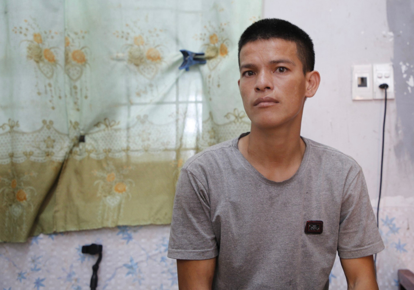 Ngư dân Hoàng Đăng Dung vẫn chưa hết bàng hoàng. Ngư dân Hoàng Đăng Dung vẫn chưa hết bàng hoàng.