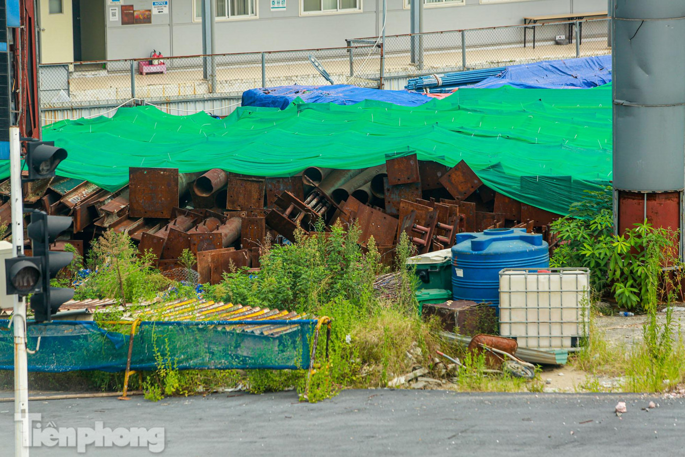 Vật liệu hoen gỉ. Vật liệu hoen gỉ.