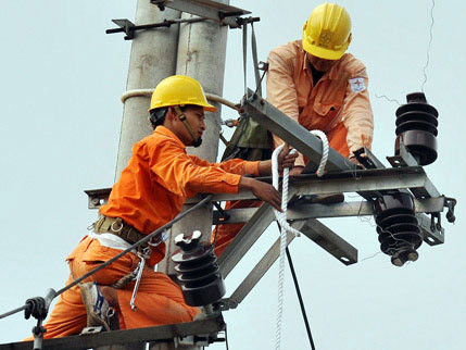 Từ 22-12, giá điện tăng 5%. Ảnh: Hoàng Hà (VnExpress)