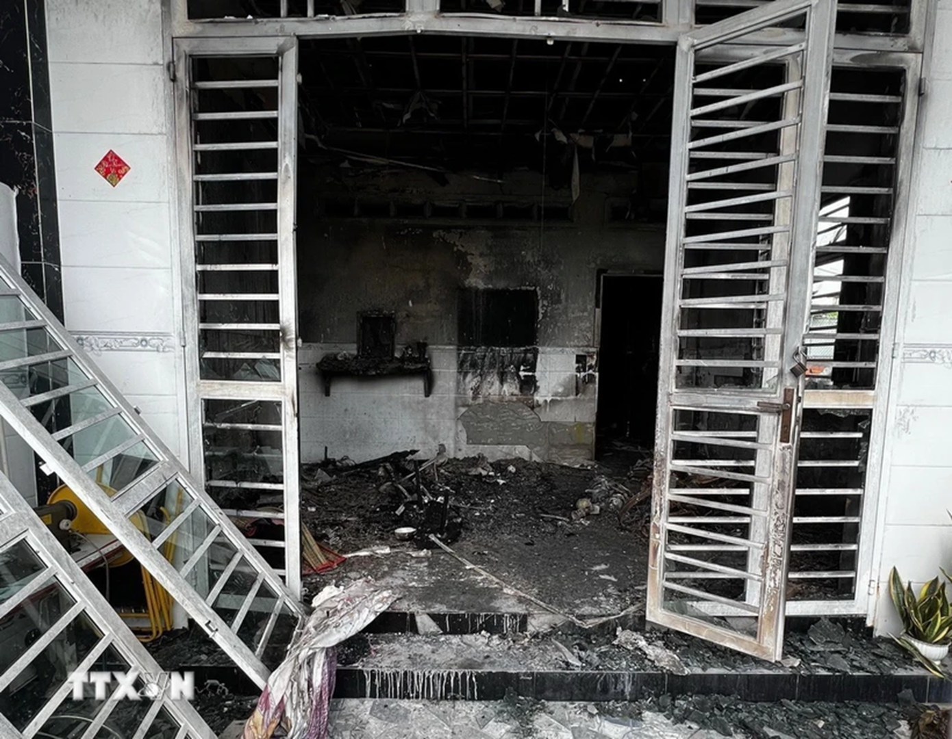 Hiện trường vụ cháy. Ảnh: T.T Hiện trường vụ cháy. Ảnh: T.T