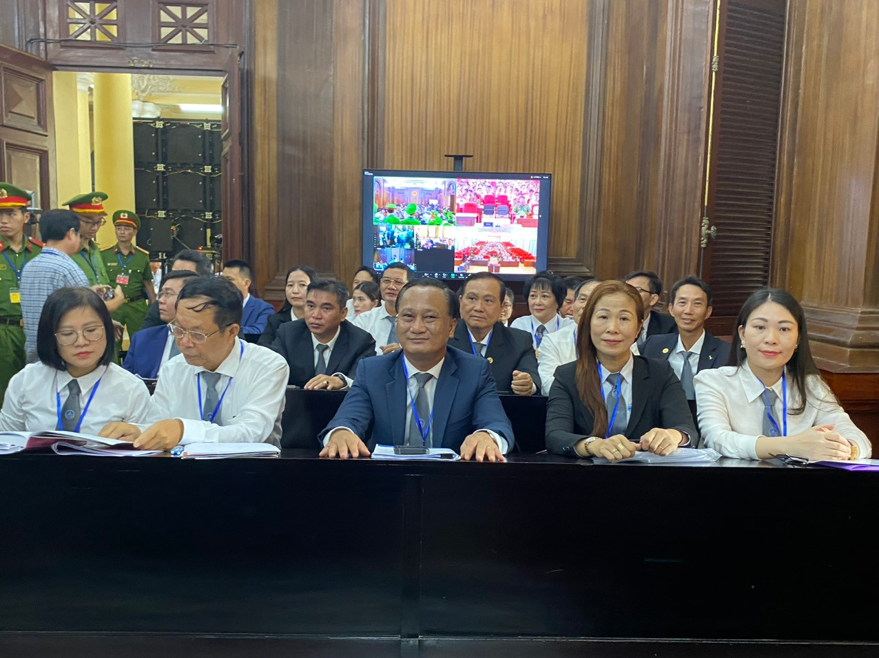 Các luật sư tại phiên tòa.