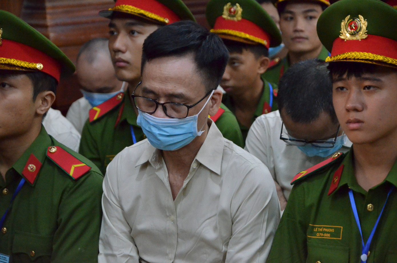 Cựu Cục trưởng Cục ĐKVN - bị cáo Trần Kỳ Hình tại phiên tòa. Ảnh: Tân Châu.