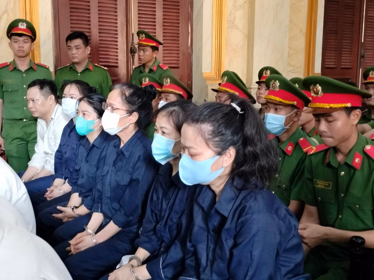 Các bị cáo tại phiên tòa. Các bị cáo tại phiên tòa.