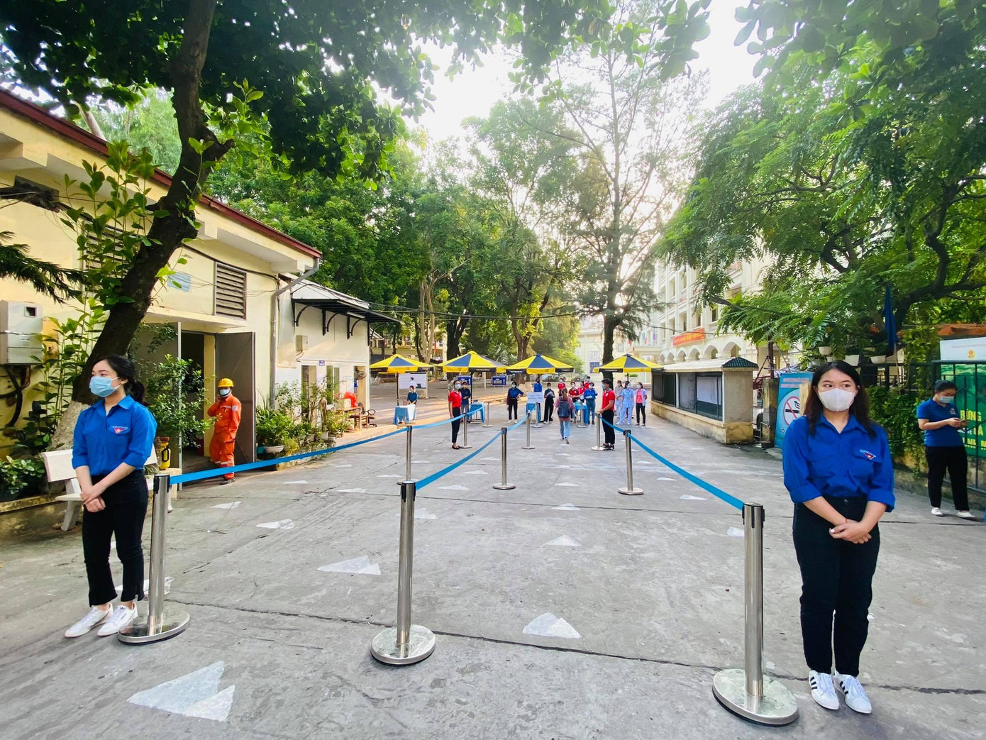 CẬP NHẬT THI THPT: Gần 1 triệu thí sinh thi Văn, có em ăn xôi gấc suốt 3 ngày ảnh 4