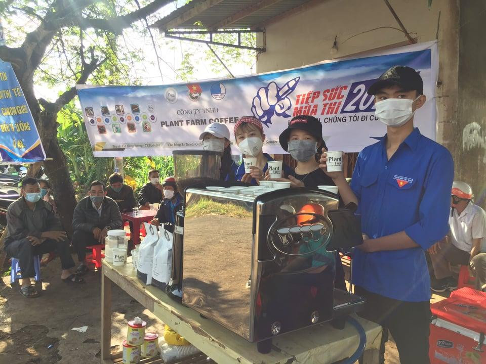 CẬP NHẬT THI THPT: Gần 1 triệu thí sinh thi Văn, có em ăn xôi gấc suốt 3 ngày ảnh 32