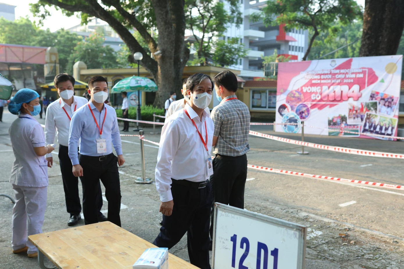 CẬP NHẬT THI THPT: Gần 1 triệu thí sinh thi Văn, có em ăn xôi gấc suốt 3 ngày ảnh 6