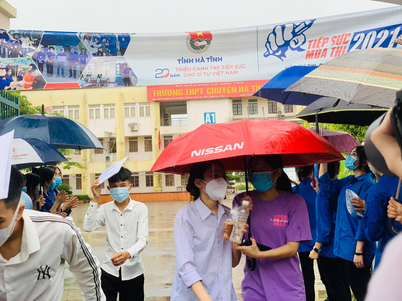 Ảnh chụp tại trường THPT Chuyên Hà Tĩnh