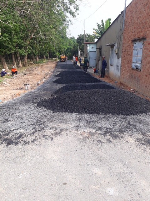 Vụ bỏ 200 triệu làm đường dân sinh: Phá đường nhựa quay về đường đất ảnh 2