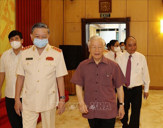 Tổng Bí thư Nguyễn Phú Trọng, Chủ tịch nước Nguyễn Xuân Phúc đến dự buổi lễ.