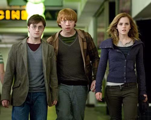 Daniel và các bạn diễn trong phim "Harry Potter". Daniel và các bạn diễn trong phim