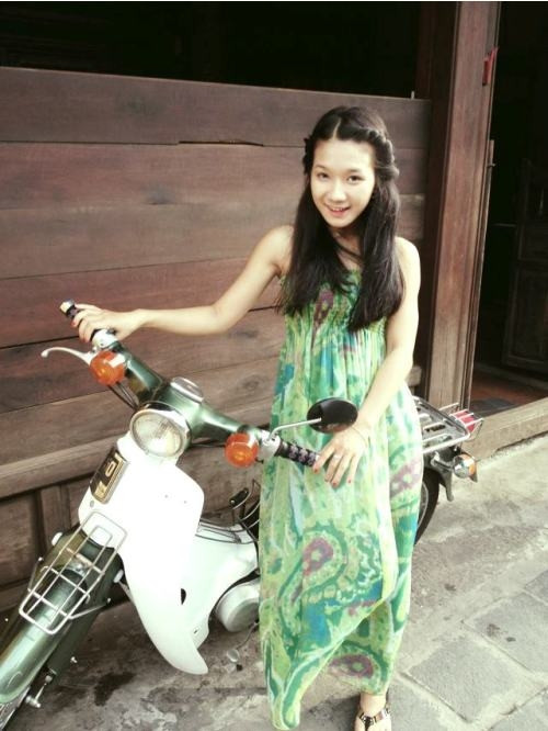 Nguyễn Ly Hương trong một ảnh đời thường. Nguyễn Ly Hương trong một ảnh đời thường