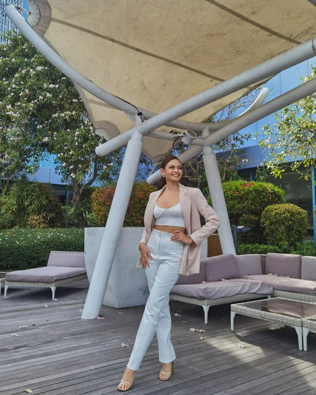 Hoa hậu Hoàn vũ Philippines 2023 khởi động với sự tham gia của 40 thí sinh. Cuộc thi năm nay được đánh giá là chất lượng thí sinh không đồng đều. Trong khi các gương mặt cũ, có kinh nghiệm ít ỏi thì những gương mặt mới không được đánh giá cao.