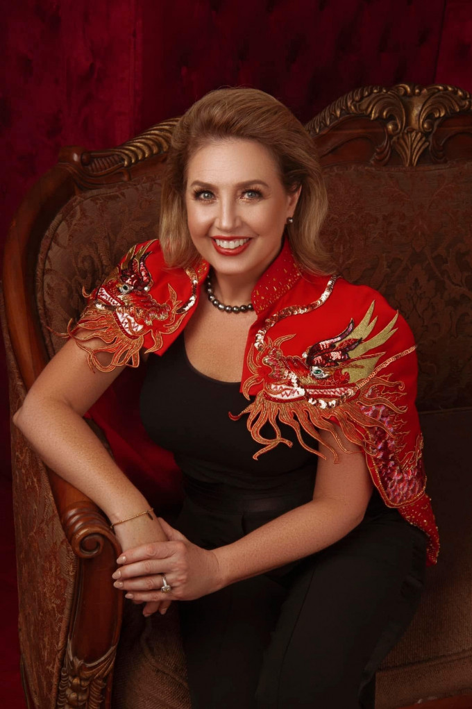 Chủ tịch Miss Universe - Paula Shugart chia sẻ về việc ban tổ chức đang cân nhắc nâng số tuổi dự thi. Chủ tịch Miss Universe - Paula Shugart chia sẻ về việc ban tổ chức đang cân nhắc nâng số tuổi dự thi.